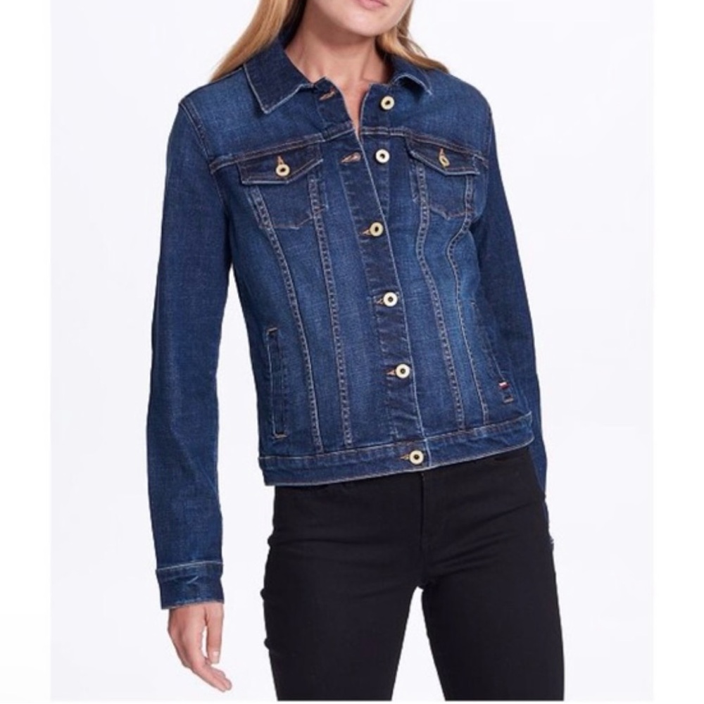 Tommy Hilfiger Women’s Blue Denim Jacket trucker Button Closure.